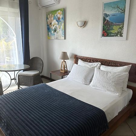 Hotel Residence Le Phoenix Сен-Пиер Екстериор снимка