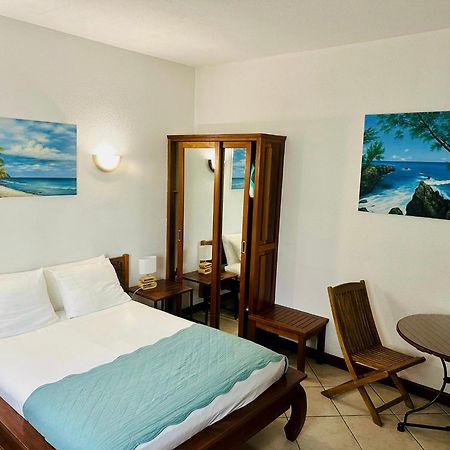 Hotel Residence Le Phoenix Сен-Пиер Екстериор снимка