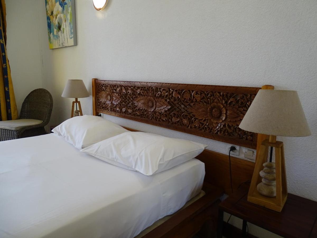 Hotel Residence Le Phoenix Сен-Пиер Екстериор снимка