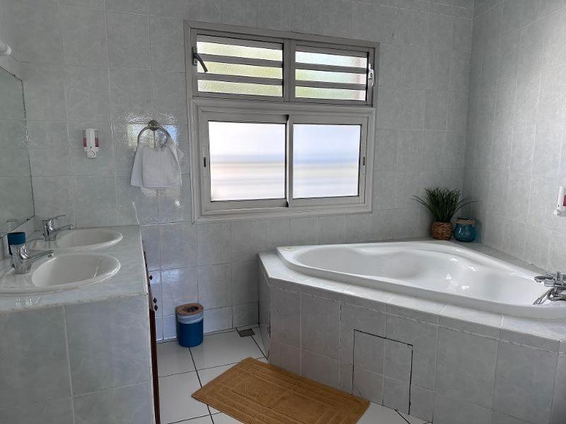 Hotel Residence Le Phoenix Сен-Пиер Екстериор снимка