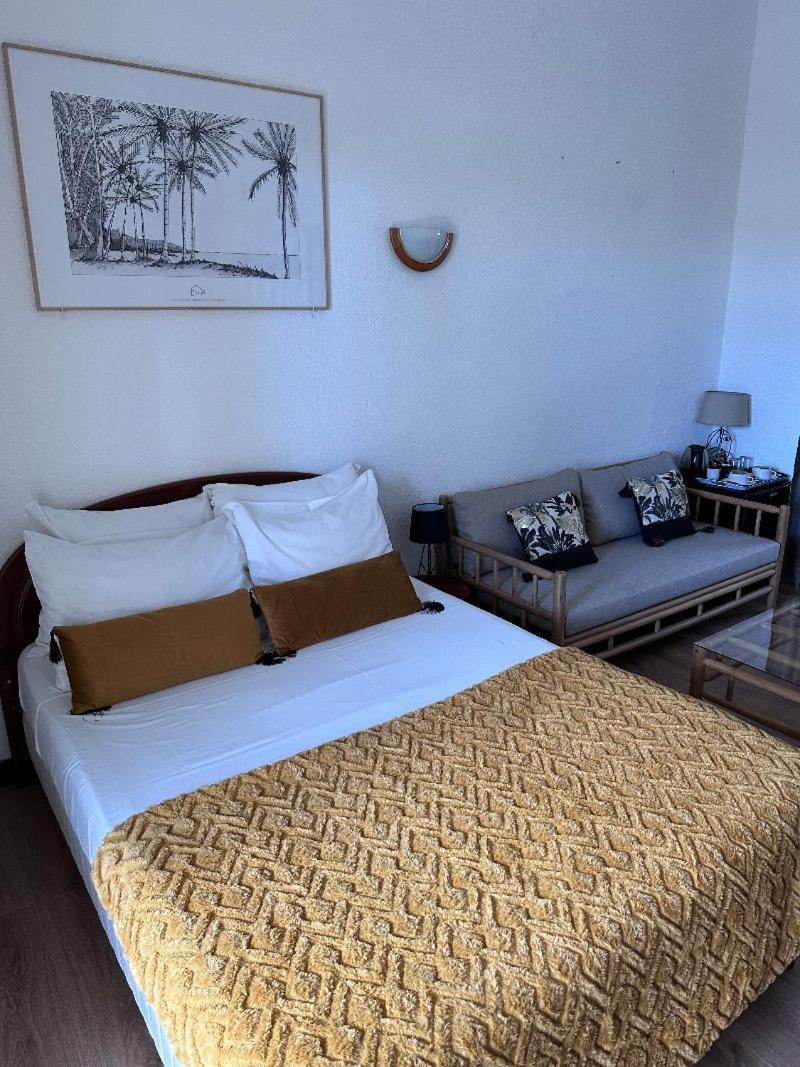 Hotel Residence Le Phoenix Сен-Пиер Екстериор снимка