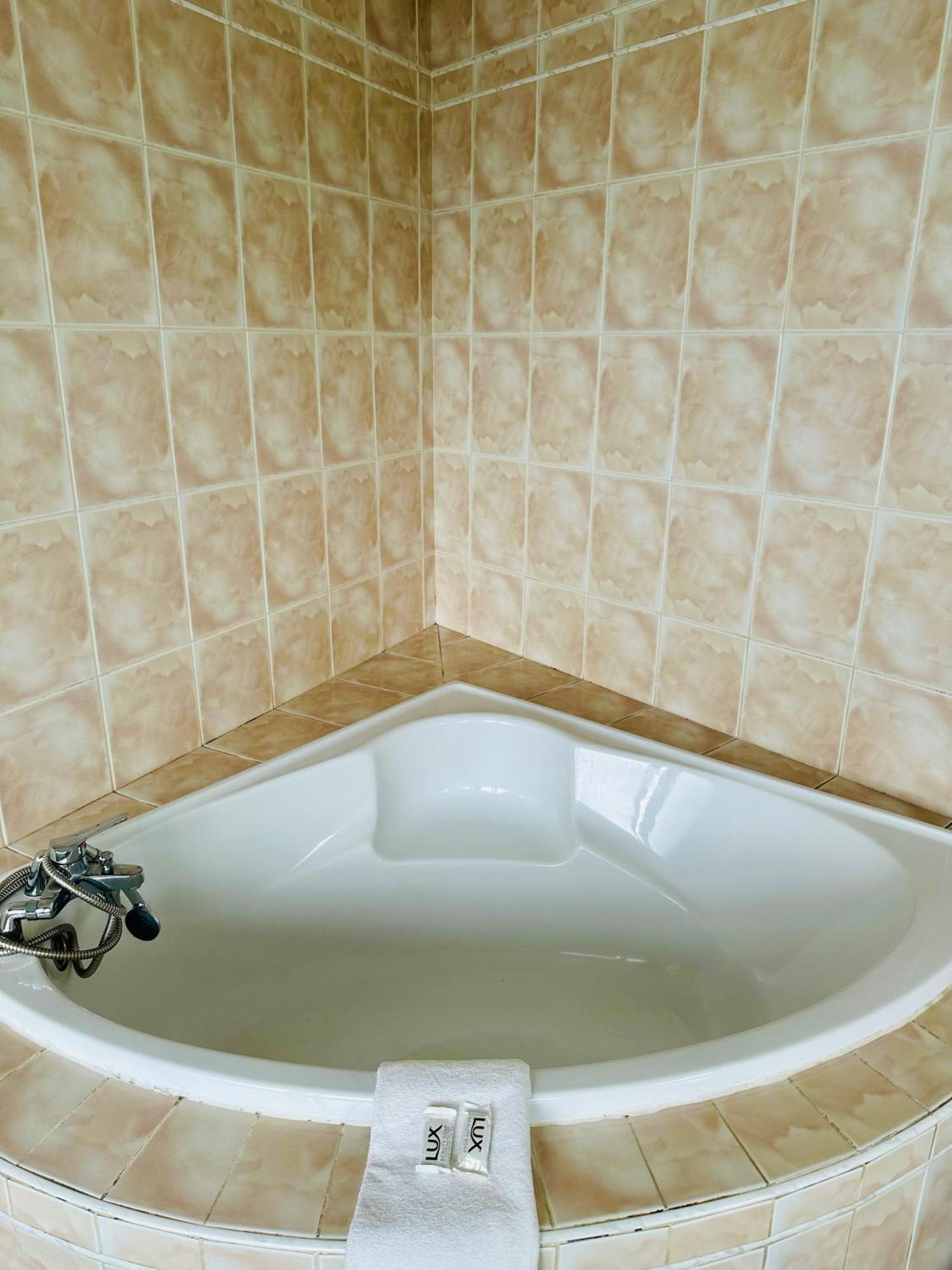 Hotel Residence Le Phoenix Сен-Пиер Екстериор снимка