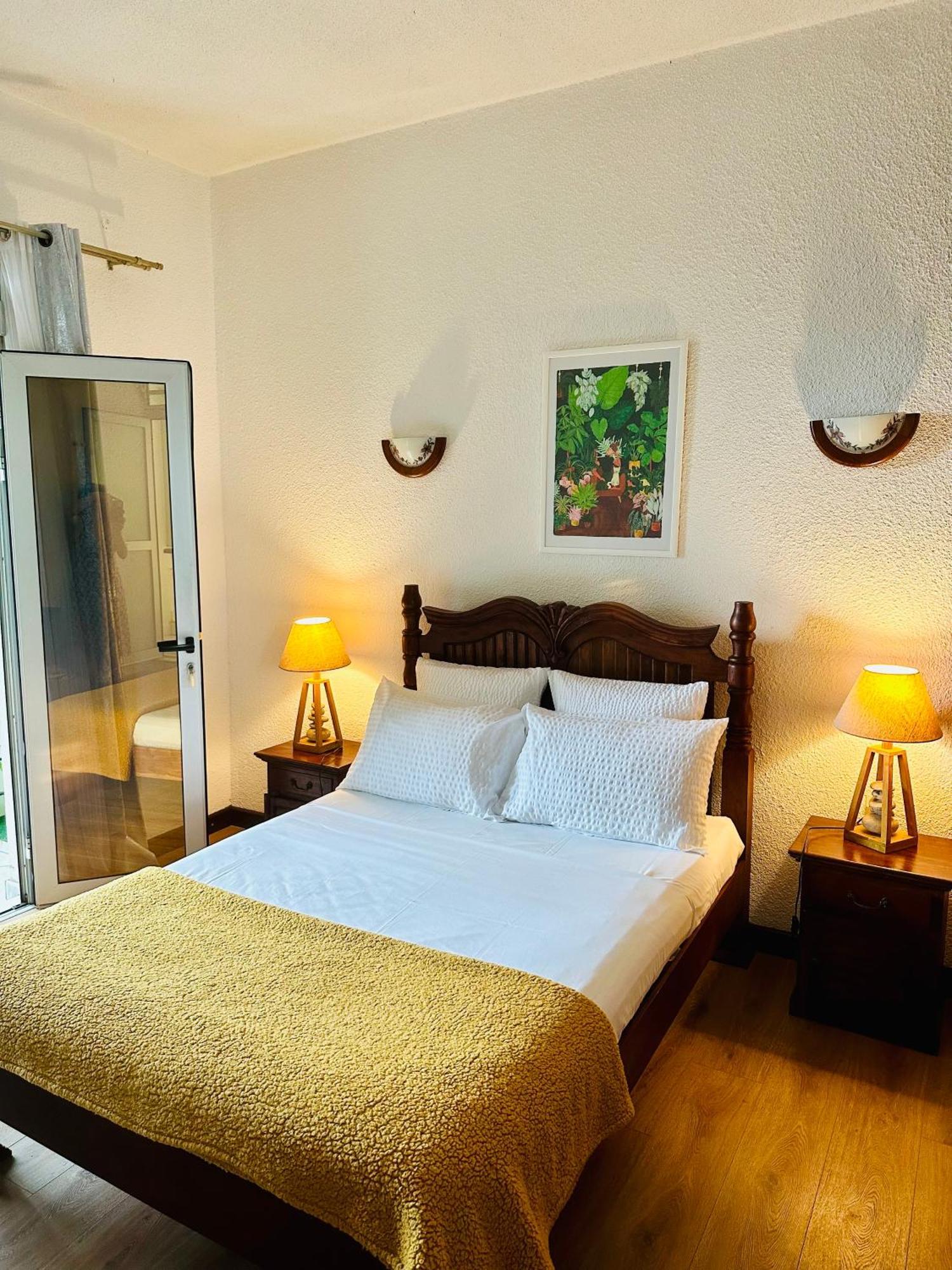 Hotel Residence Le Phoenix Сен-Пиер Екстериор снимка