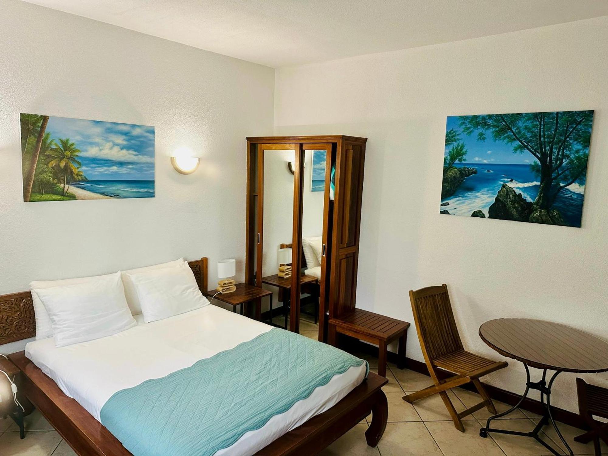 Hotel Residence Le Phoenix Сен-Пиер Екстериор снимка